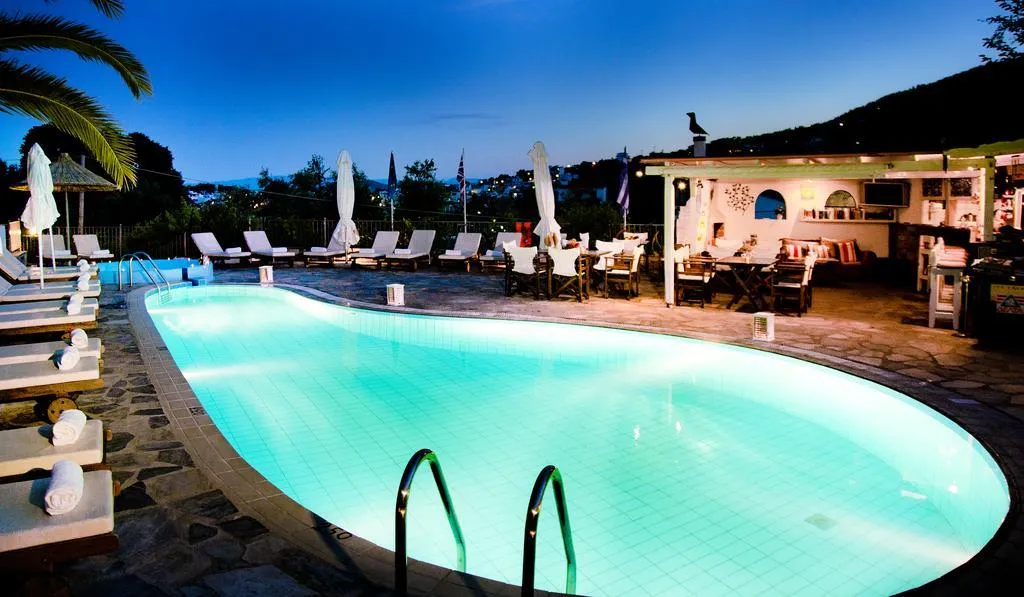 Pool, Elsa, Skiathos