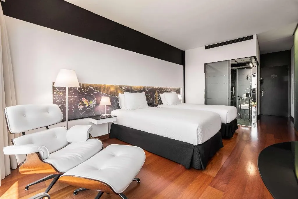 TWIN GUEST ROOM Room, Hilton Madrid Airport, Madrid