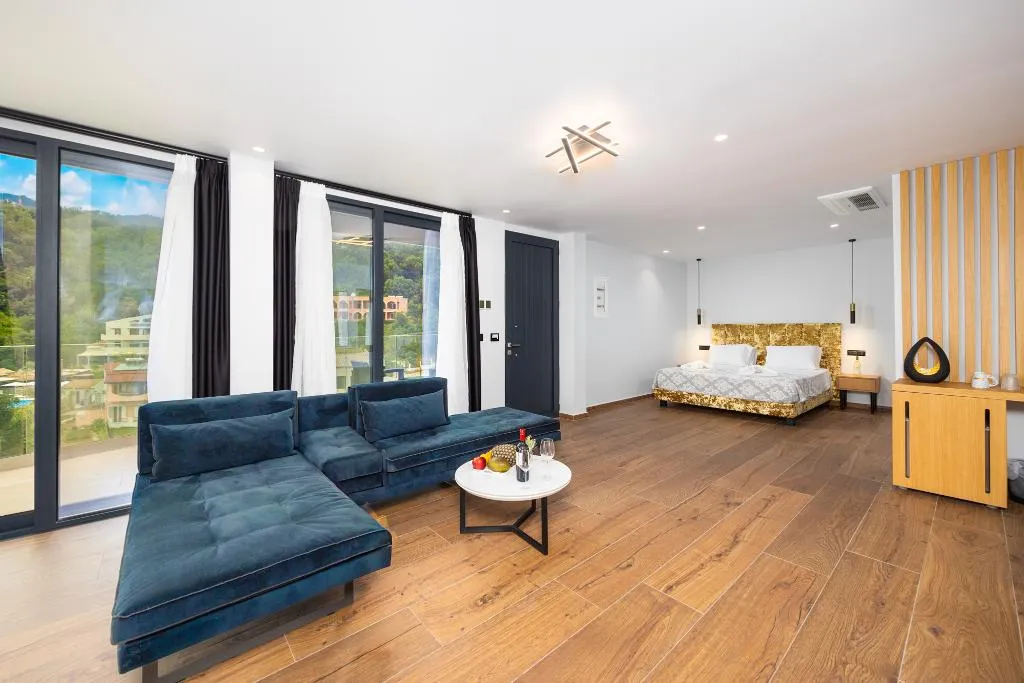 SUITE DELUXE SEA VIEW WITH BALCONY Room, Nobile Hotel, Corfu