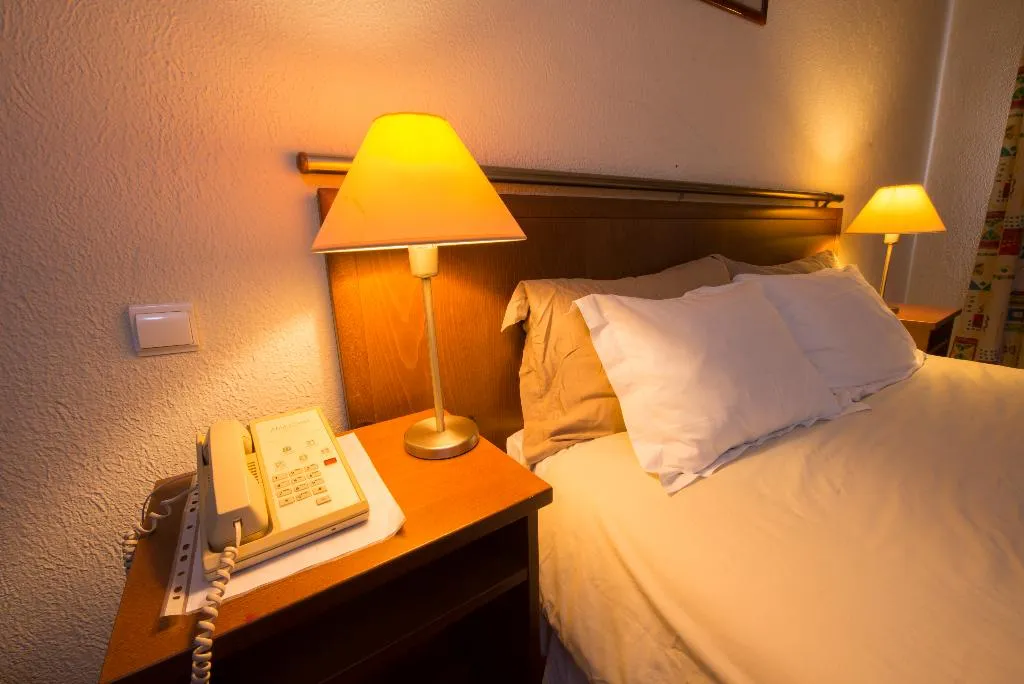 FAMILY ROOM STANDARD Room, Holiday Inn Express Lisbon Principe Real, by IHG, Lisbon