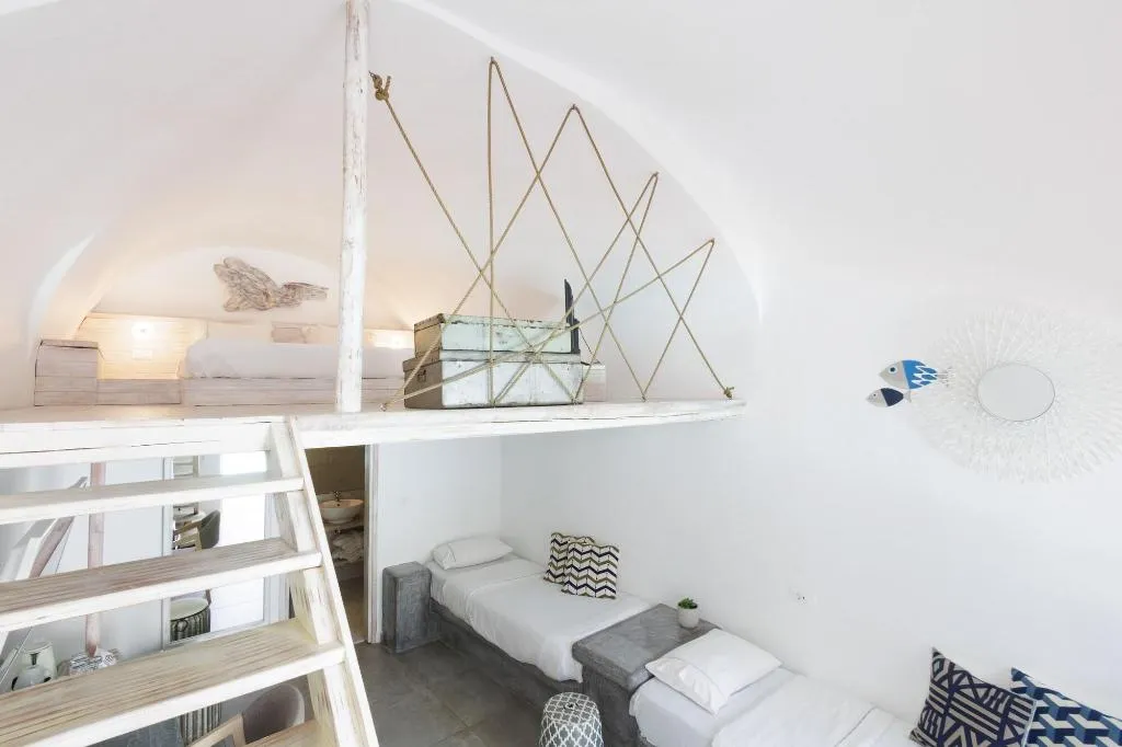 Room, The Museum Project Oia, Santorini