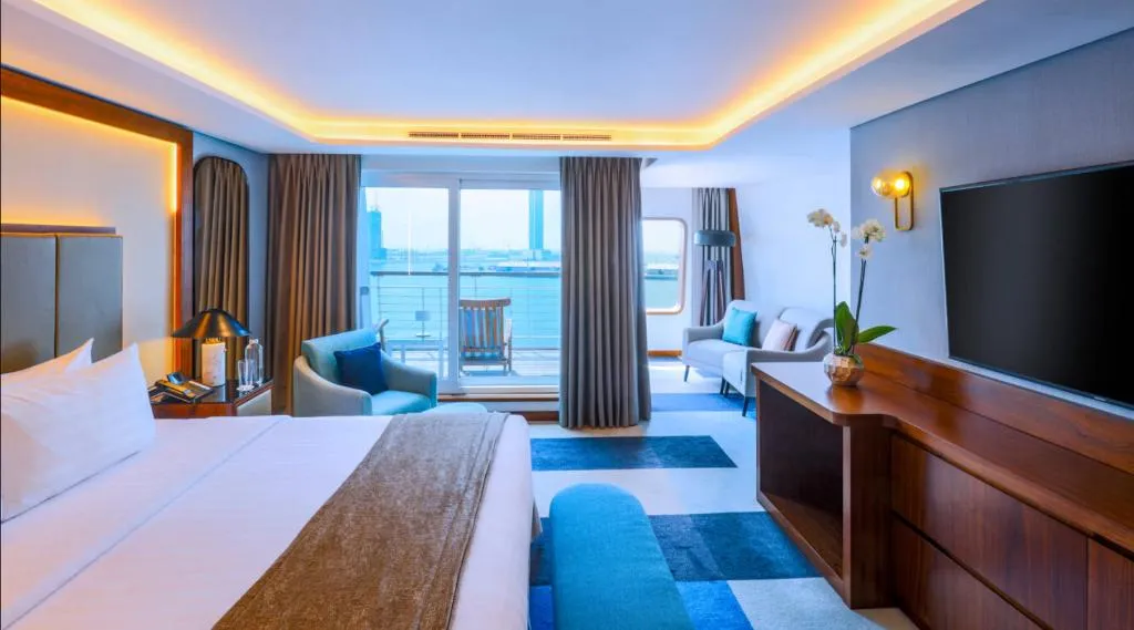 SUITE DUPLEX Room, Queen Elizabeth 2, Dubai