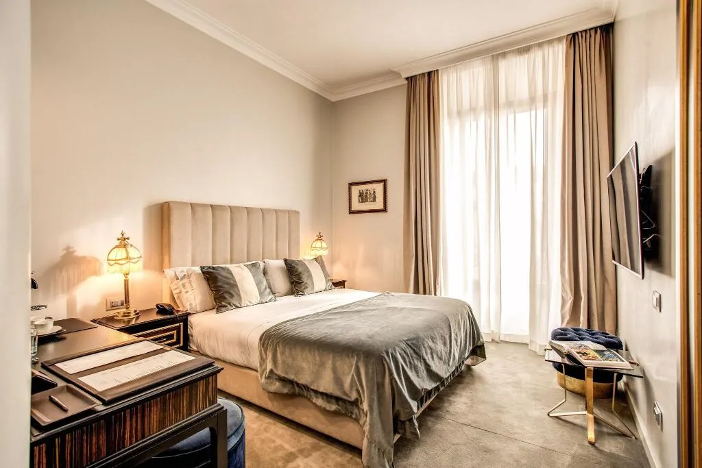 DOUBLE SUPERIOR QUEEN BED Room, Martius Private Suites Hotel, Rome