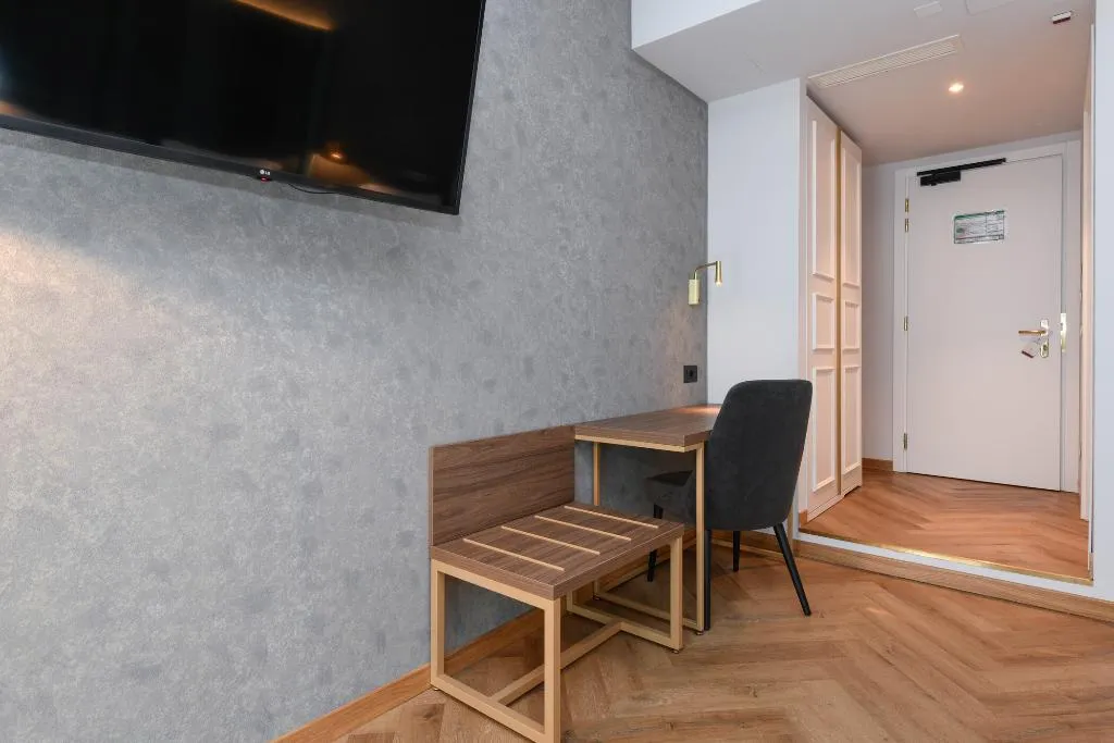 TRIPLE CLASSIC Room, Palazzo Santo Spirito, Milan