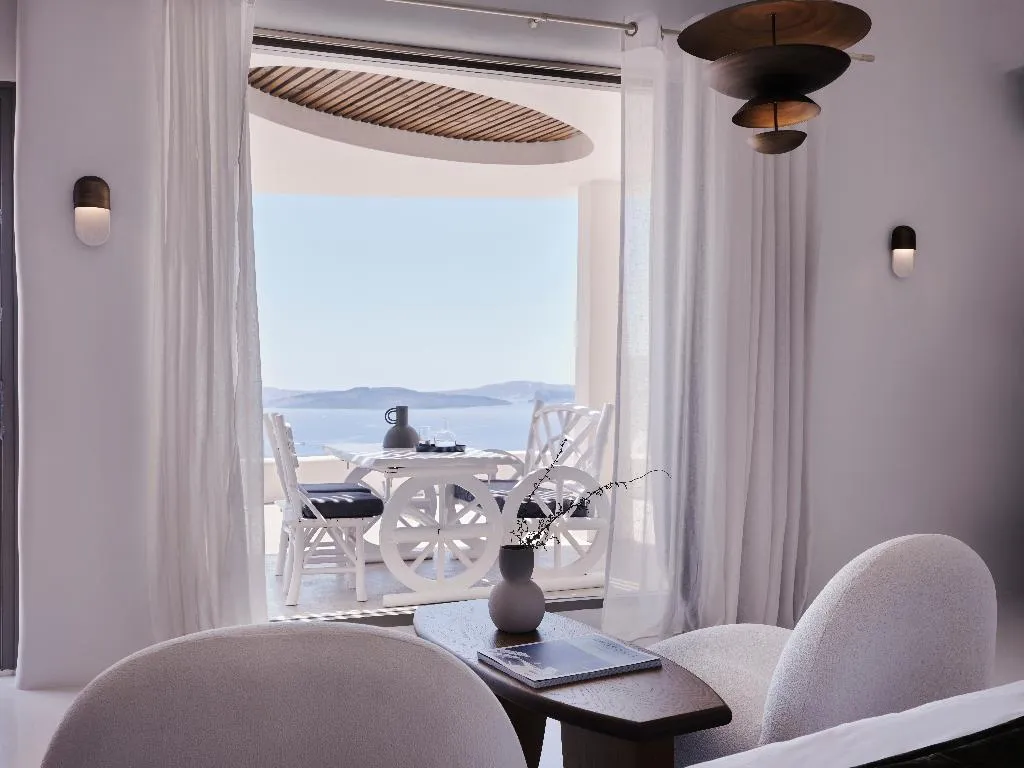 HOUSE WITH PRIVATE POOL Room, Andronis Luxury Suites, Santorini