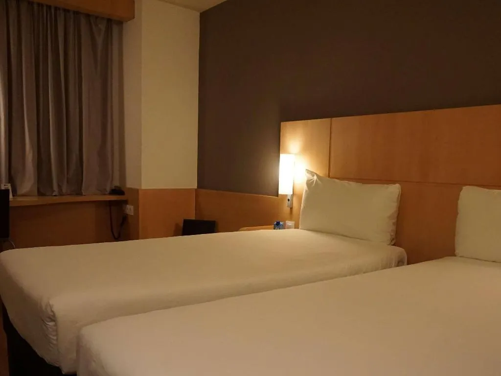 TWIN STANDARD Room, ibis Girona Costa Brava, Costa Brava