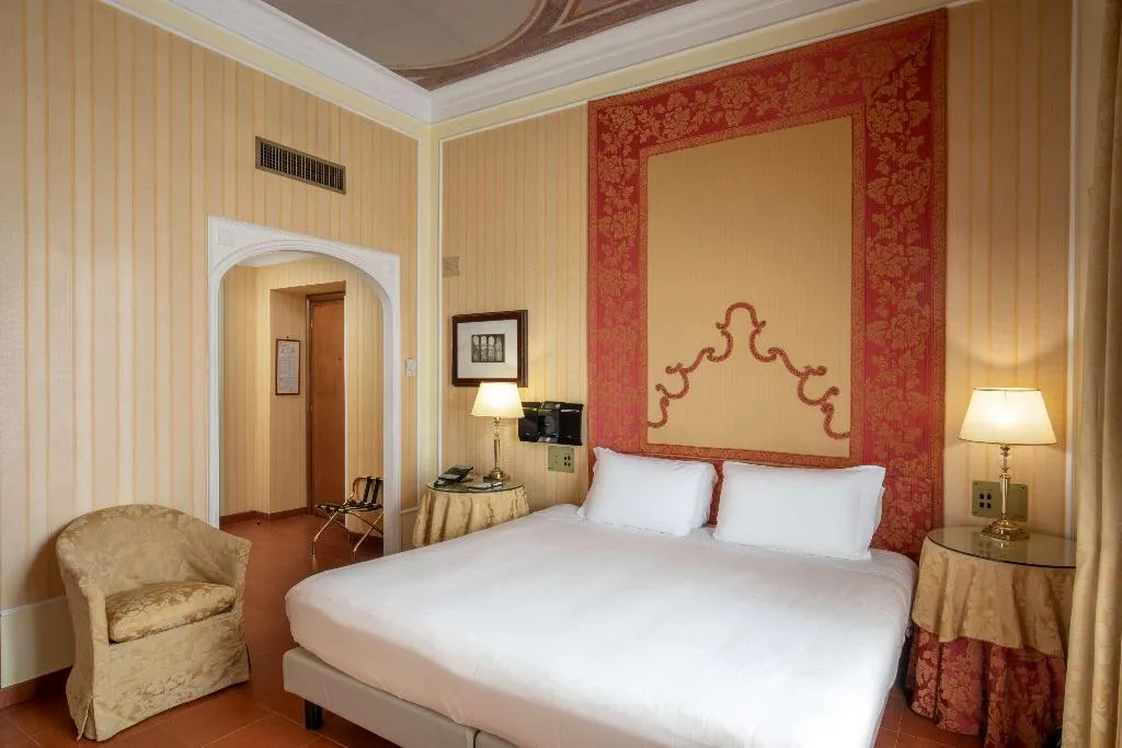 DOUBLE DELUXE QUEEN BED Room, Hotel Canada, BW Premier Collection, Rome