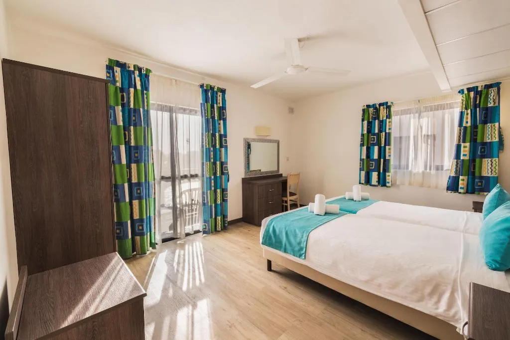 Room, Sunseeker Holiday Complex, Malta