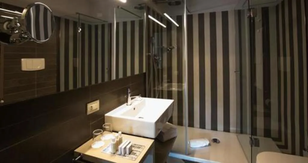 Room, Nemi Hotel, Milan