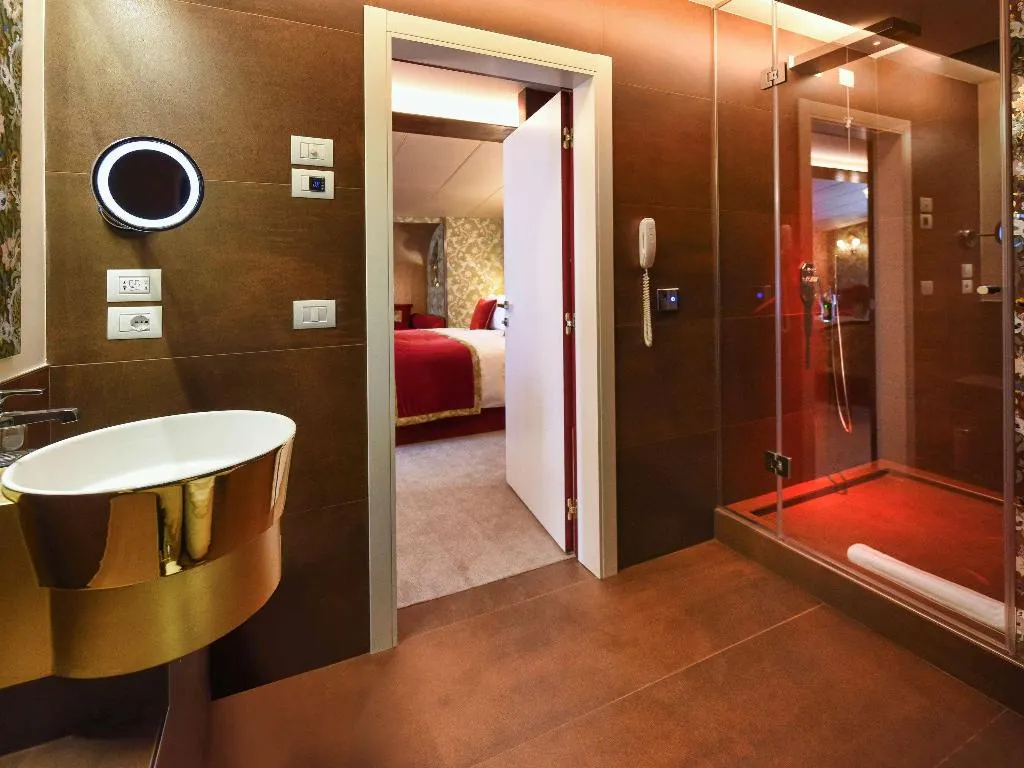 SUITE EXECUTIVE KING BED Room, Papadopoli Hotel Venezia - MGallery Collection, Venice
