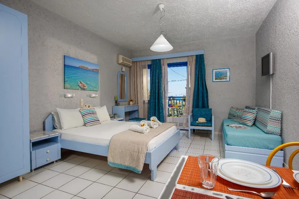 STUDIO CAPACITY 3 Room, Latania Studios & Apartments, Crete
