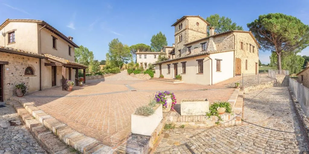 General view, Gh Borgo Pulciano Agriturismo, Perugia