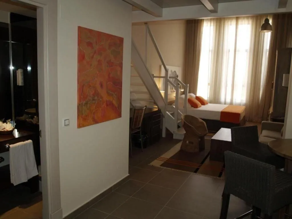 Room, Eco Alcala Suites, Madrid