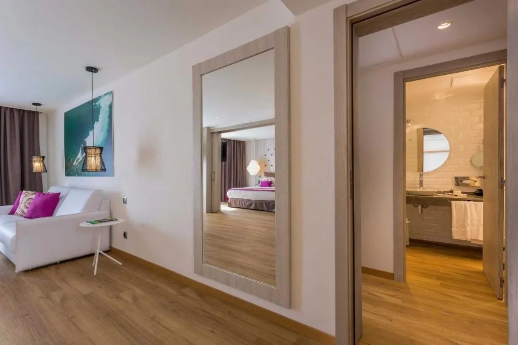 SUITE SEA VIEW Room, Grand Palladium White Island Resort & Spa, Ibiza
