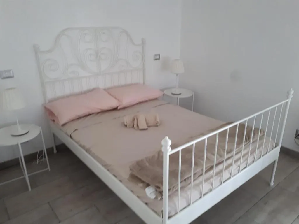Room, Casa Linate, Milan