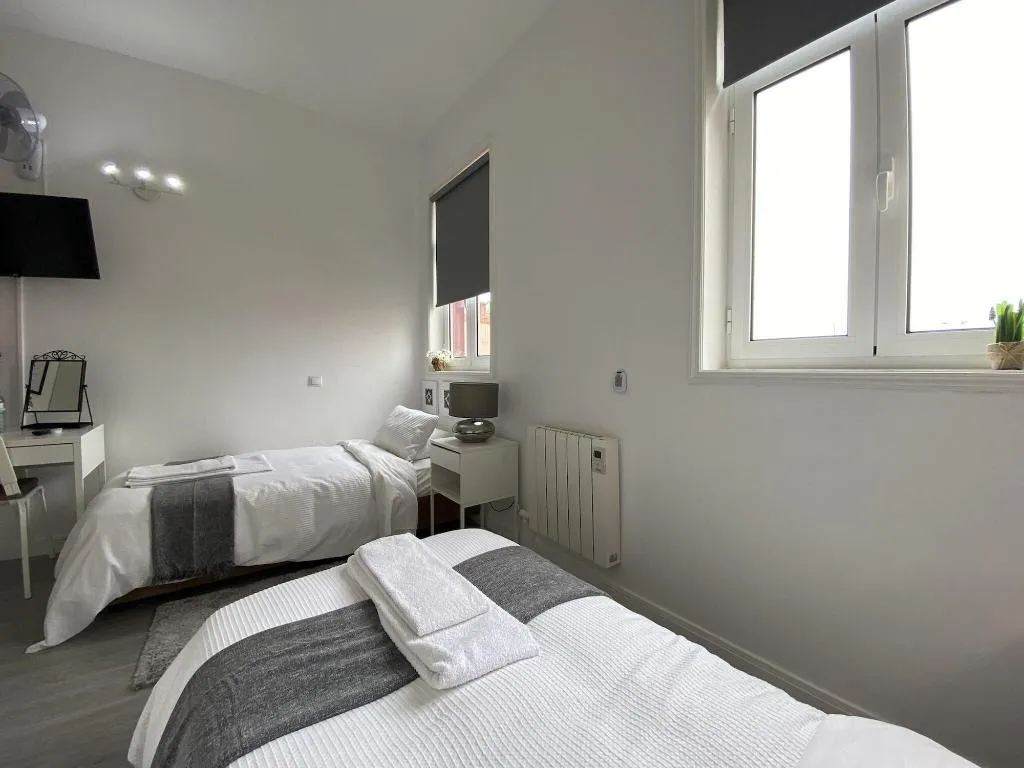 Room, Residencial Triunfo, Porto