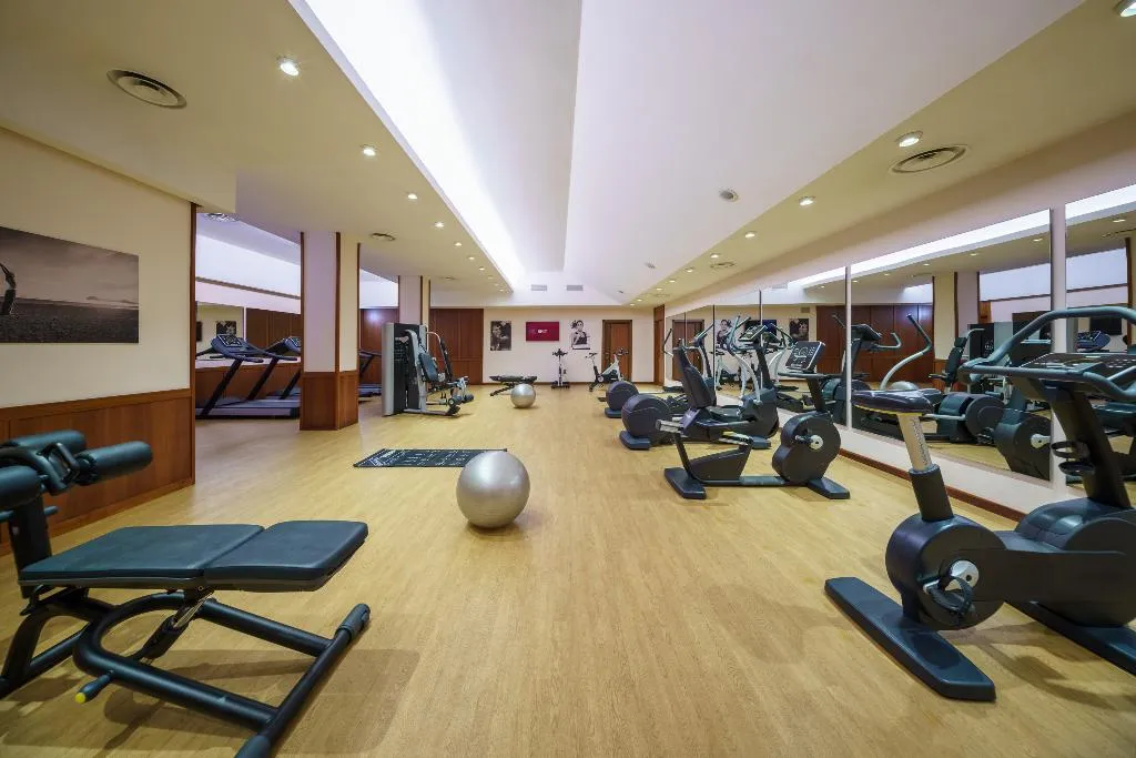 Sports and Entertainment, Exe Majestic, Naples