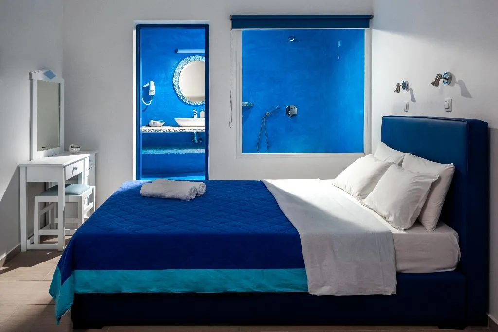 DOUBLE PARK VIEW Room, Roula Villa, Santorini