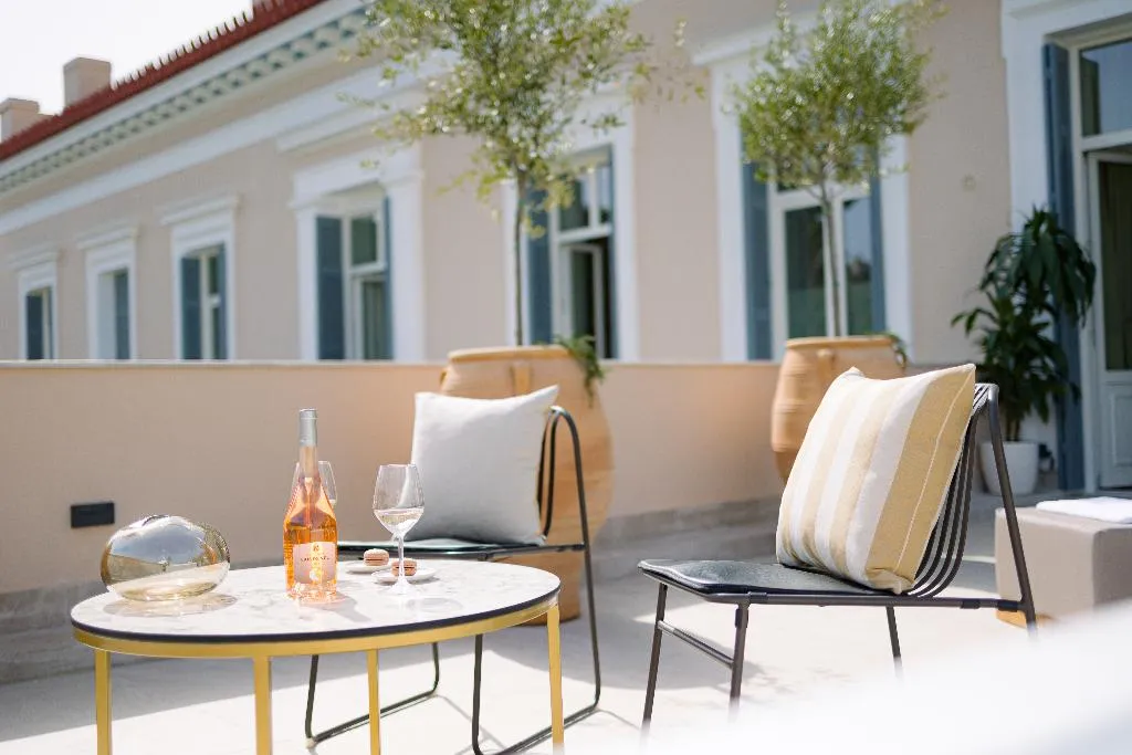 SUITE WITH JACUZZI Room, La Divina, Athens
