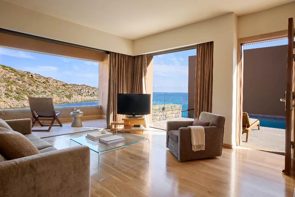 VILLA WITH PRIVATE POOL Room, Daios Cove, Crete