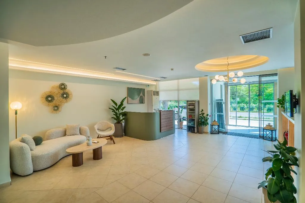Lobby, Telesilla, Corfu