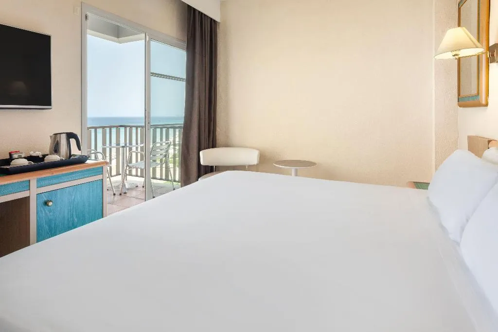 DOUBLE SEA VIEW Room, Sol Milanos Pinguinos, Menorca