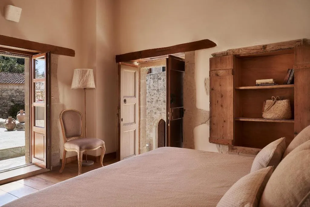Room, Kapsaliana Village Hotel, Crete