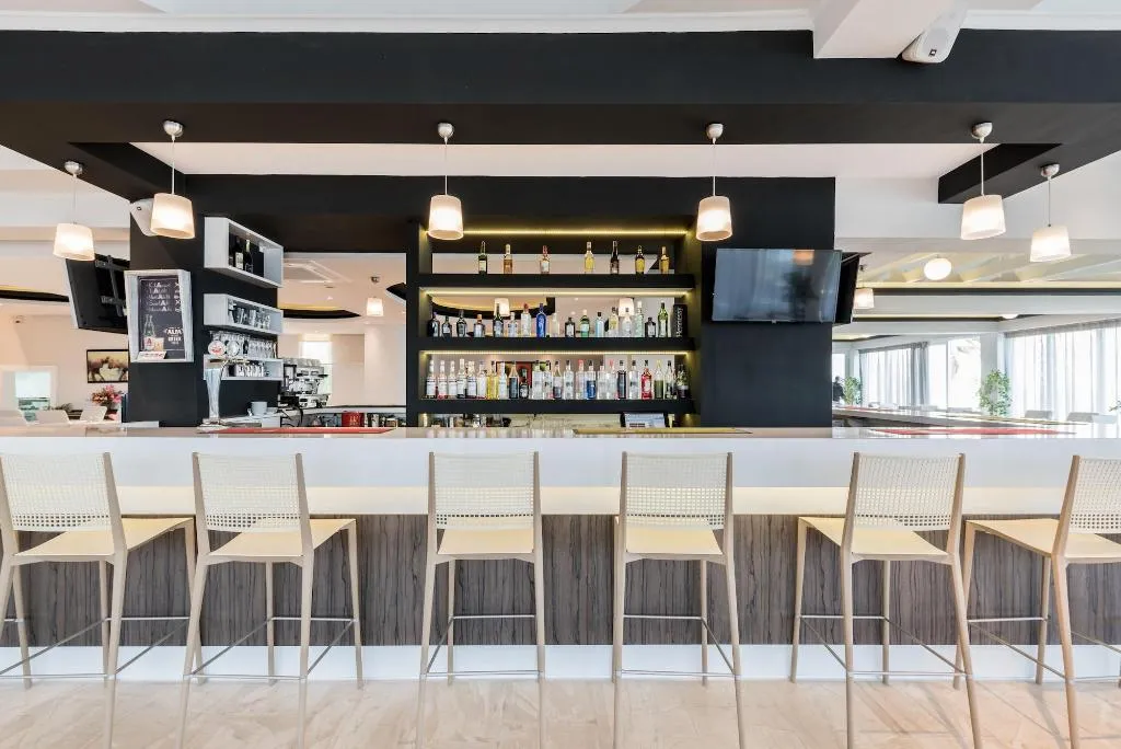 Bar, Crystal Beach, Zante