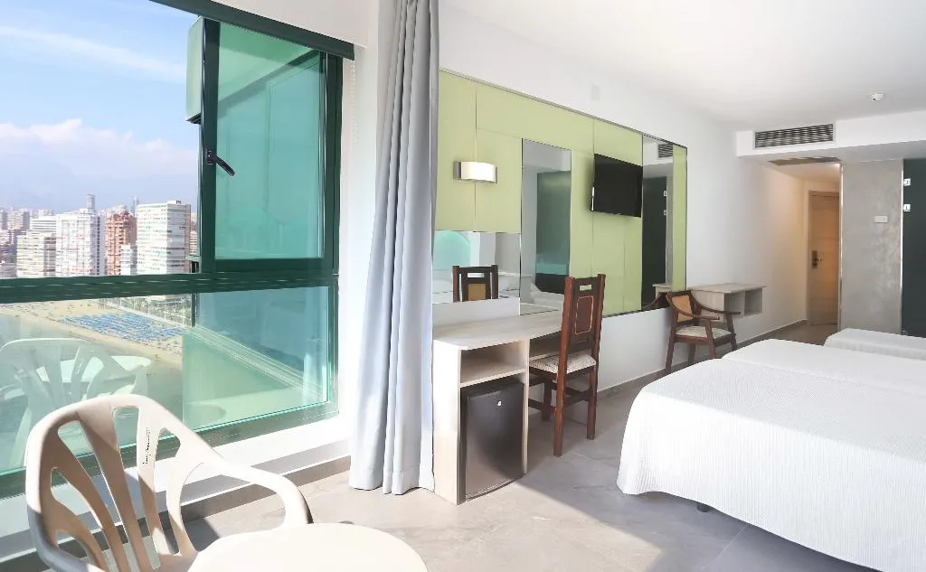 Double or Twin CAPACITY 3 Room, Benikaktus, Costa Blanca