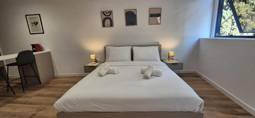 Room, Figleaf Kypseli, Athens