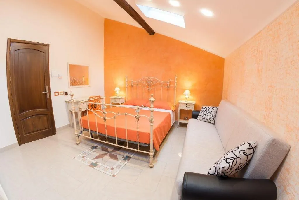 Room, B&B Annamaria, Catania