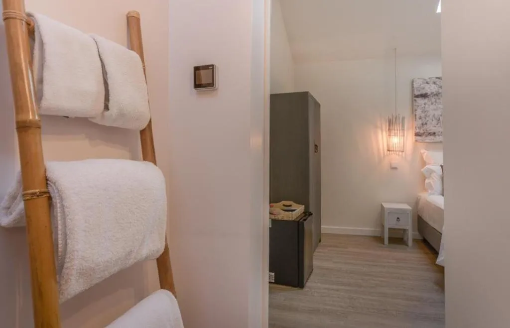 Room, Chiado 44, Lisbon