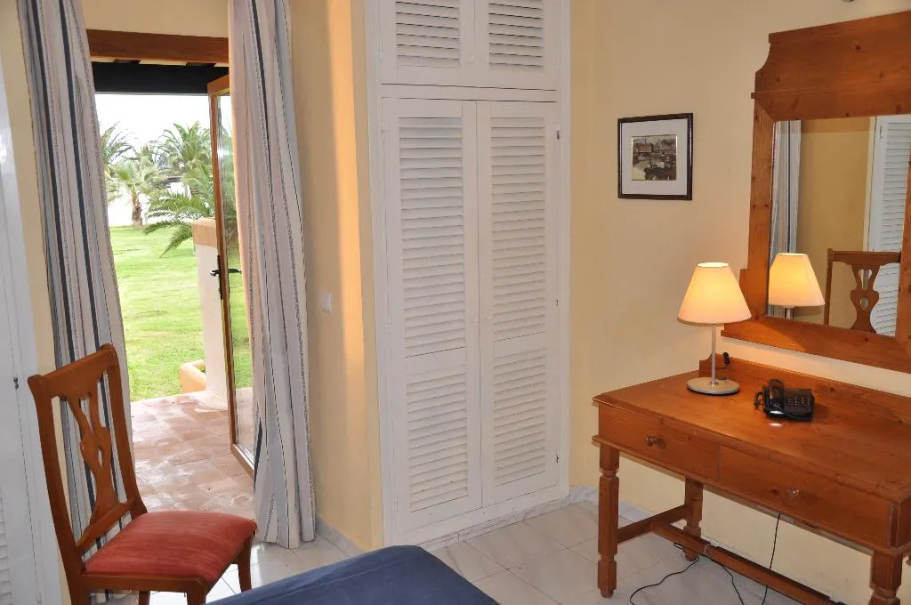 Double or Twin CAPACITY 2 WITH AIR CONDITIONING Room, Club Sunway Punta Prima, Ibiza