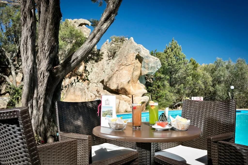 Bar, Rocce Sarde, Olbia