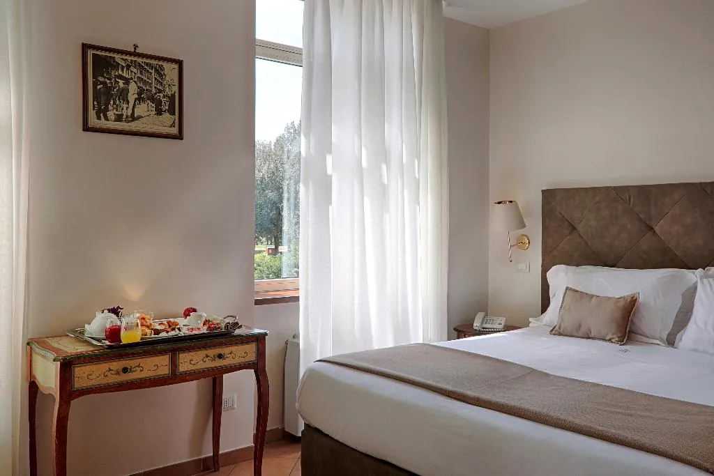 Double or Twin STANDARD Room, Montespina Park Hotel, Naples