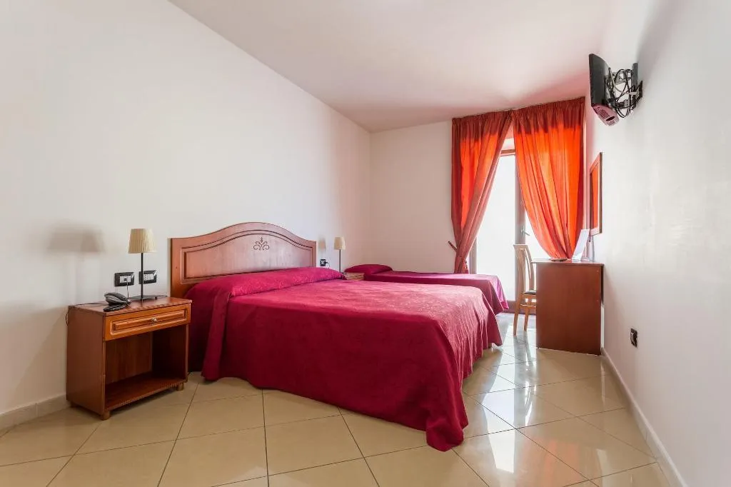 Room, Hotel Plaza, Naples