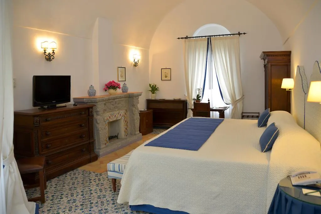 STUDIO STANDARD Room, Villa Cimbrone, Naples