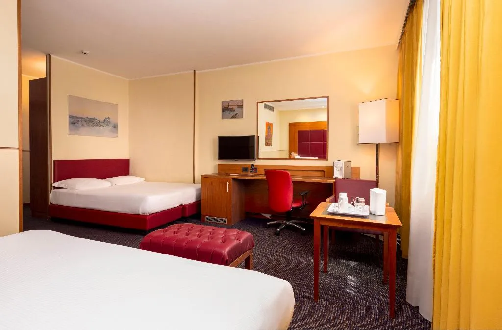 FAMILY ROOM STANDARD Room, Crowne Plaza Venice East Quarto D'altino, Venice