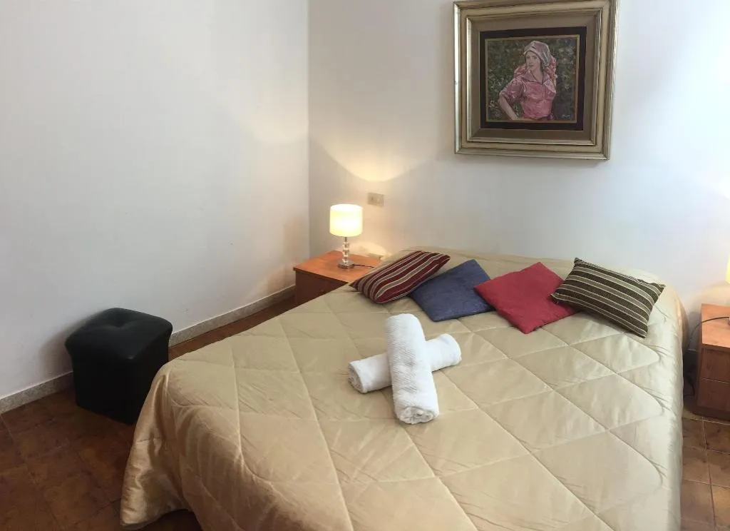 Room, Grey's House, Venice
