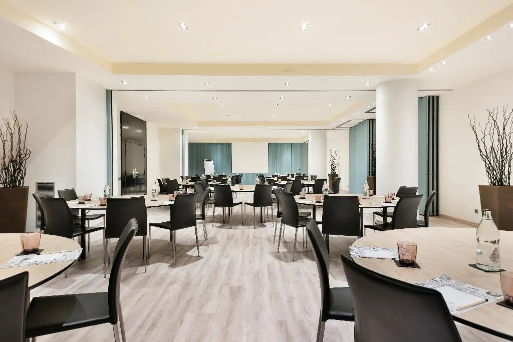 Conferences, Hotel Barcelona Condal Mar Affiliated by Meliá, Barcelona