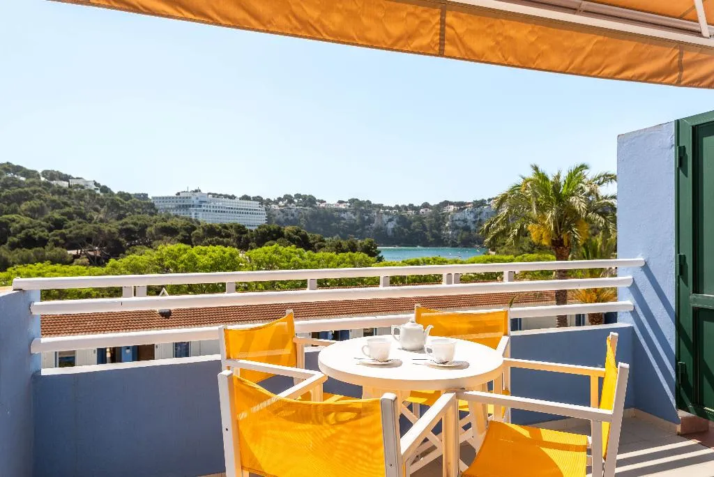 APARTMENT CAPACITY 4 ONE BEDROOM Room, Galdana Gardens, Menorca