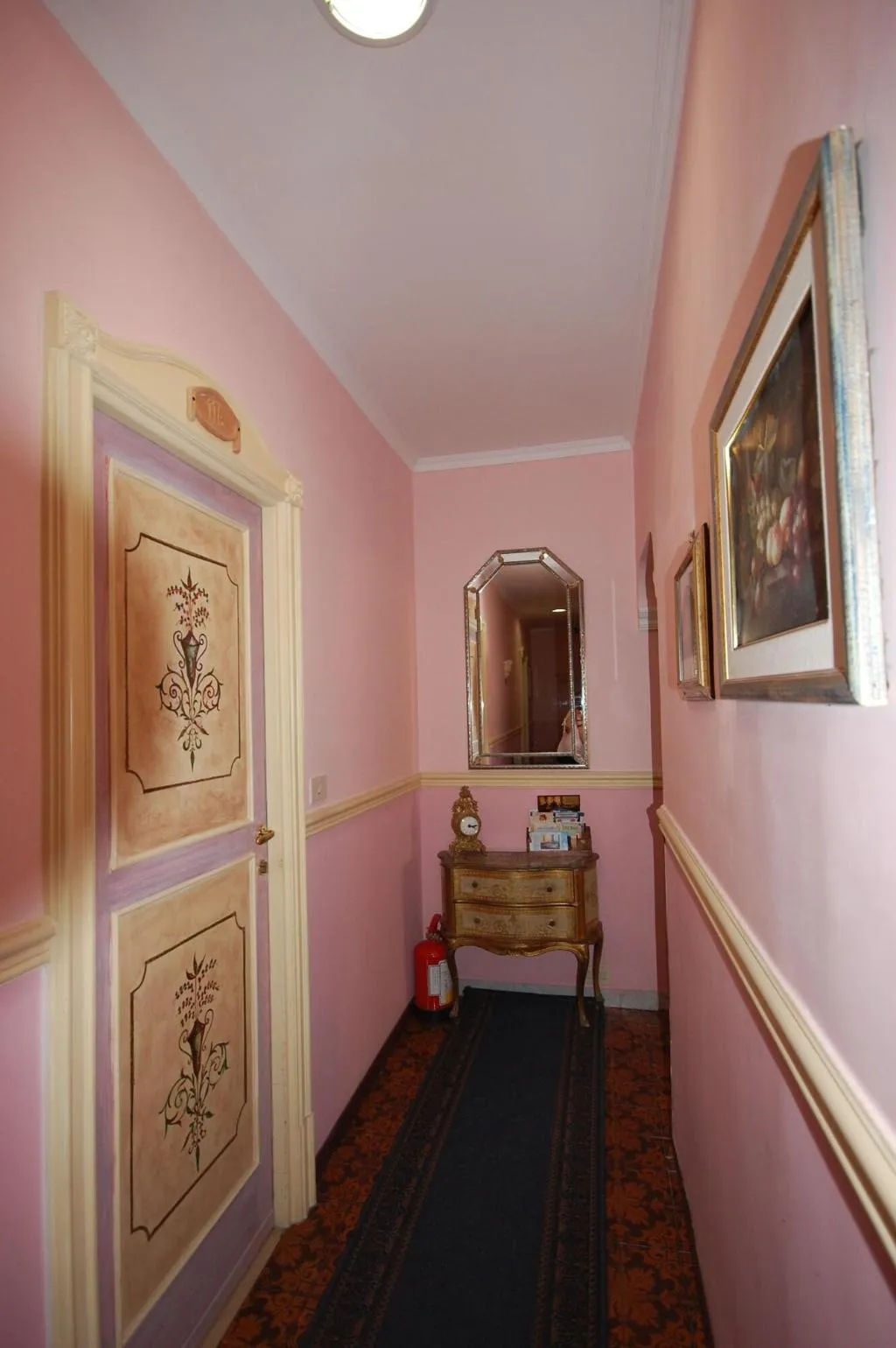 Lobby, Alexis, Rome