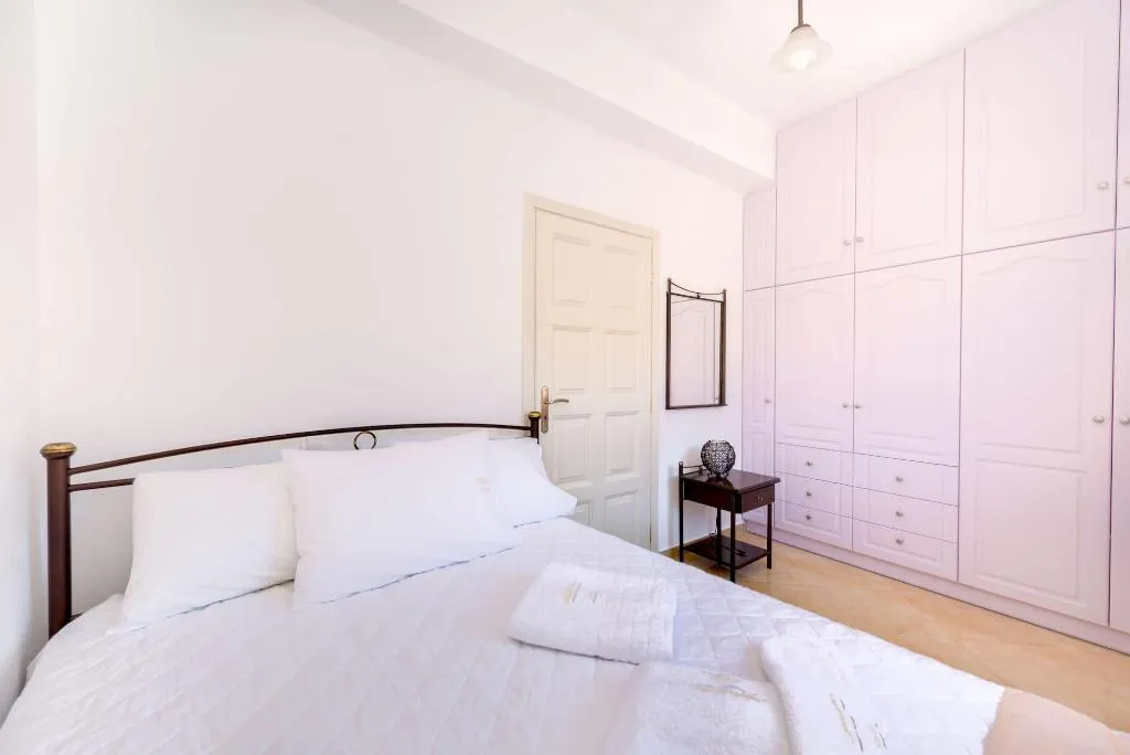 Room, Aspalathos Suites, Santorini
