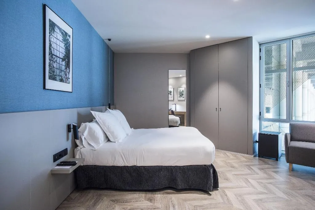 Room, Sleep & Fly, Barcelona