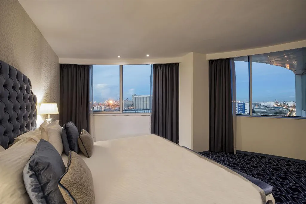 SUITE PREMIUM ONE BEDROOM Room, DoubleTree by Hilton Casablanca City Centre, Casablanca