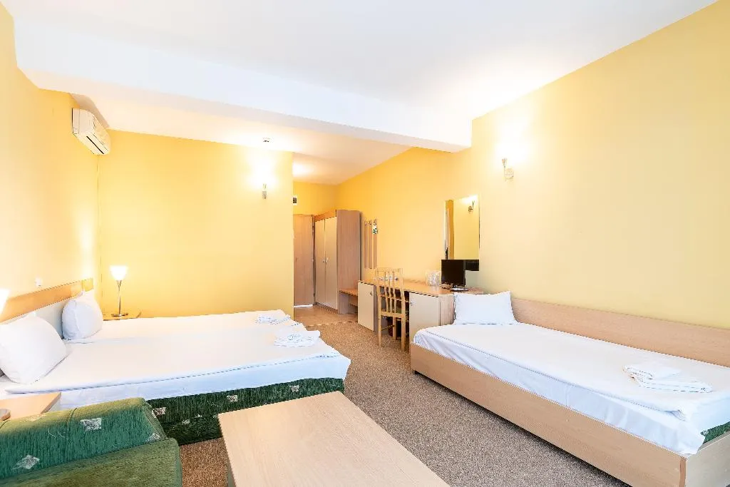 TRIPLE STANDARD Room, Juli, Bourgas