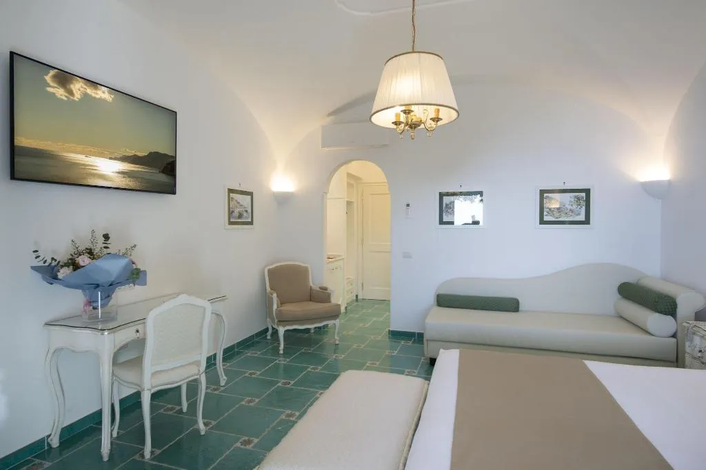 SUITE DELUXE SEA VIEW Room, Hotel Pellegrino, Naples