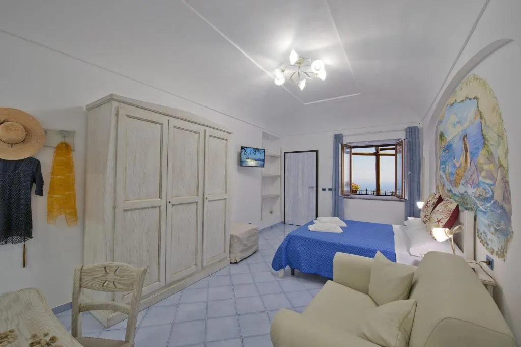 Room, La Mela Blu, Naples