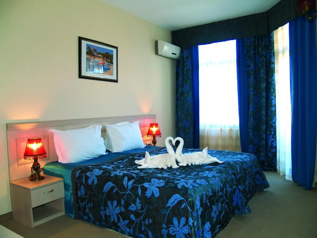 Room, Grenada, Bourgas
