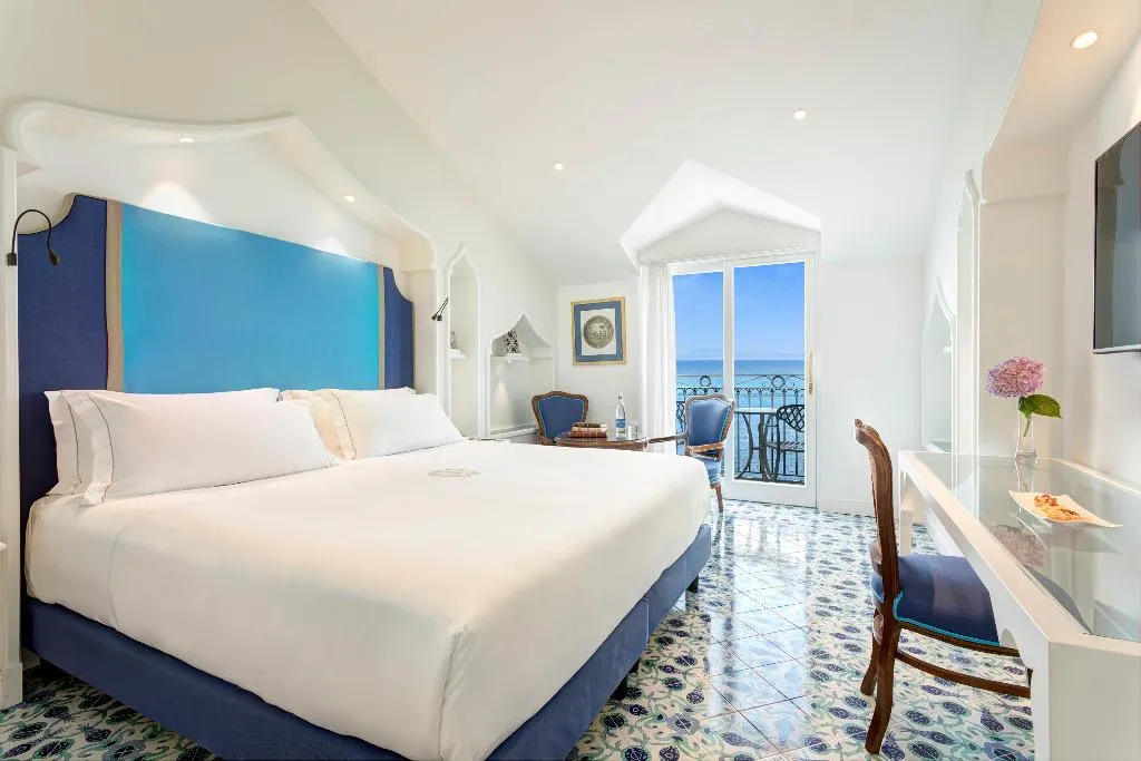 Double or Twin SEA VIEW Room, Grand Hotel Ambasciatori, Naples